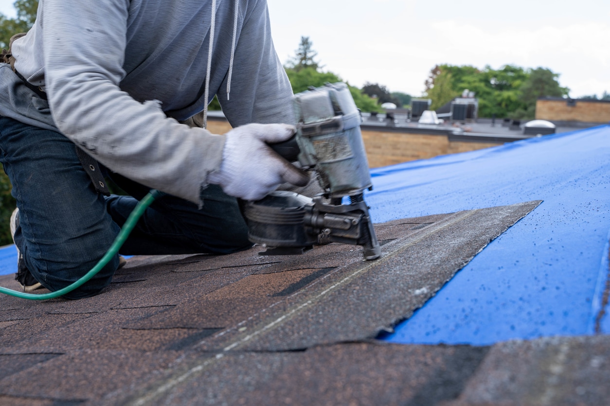 Asphalt vs Fibreglass Shingles: What's Best? | Active Exteriors